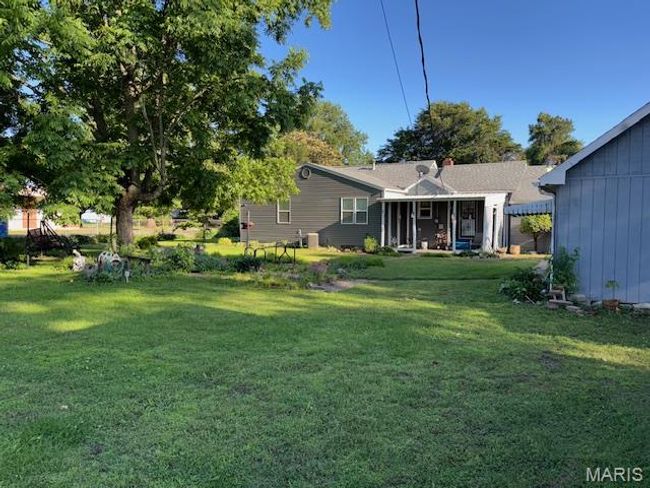 View of grassy yard | Image 11
