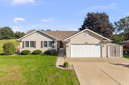 829 Fyre Lake Drive, Sherrard, IL, 61281 | Card Image