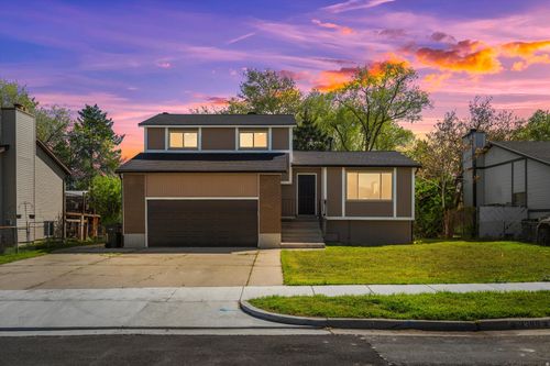 3369 S Greenmont Dr, West Valley City, UT, 84120-1701 | Card Image