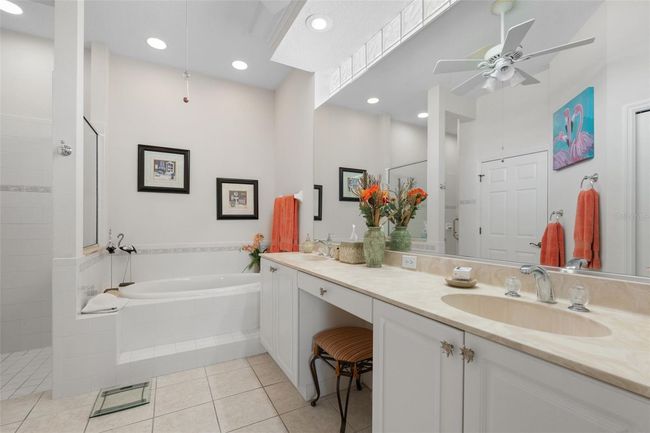 5223 97 Th St E, House other with 2 bedrooms, 2 bathrooms and null parking in BRADENTON FL | Image 29