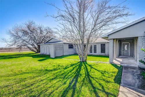 11915 Svoboda Road, Wallis, TX, 77485 | Card Image