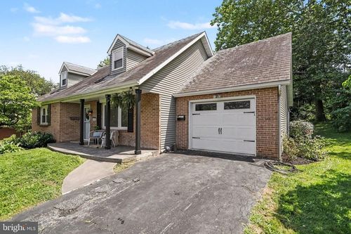 429 S President Ave, LANCASTER, PA, 17603-4921 | Card Image