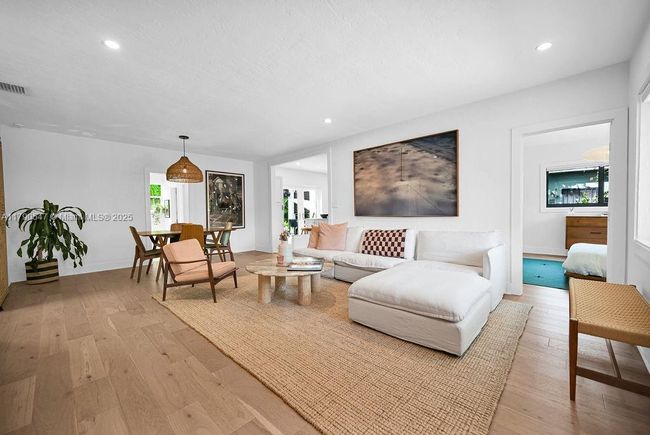 1010 Ne 83 Rd St, House other with 3 bedrooms, 3 bathrooms and null parking in Miami FL | Image 4