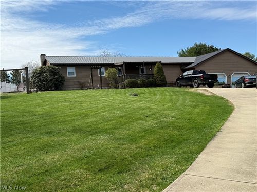 5655 Helen Dr, Zanesville, OH, 43701-9089 | Card Image