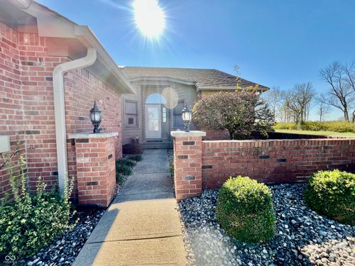 c2-1334 Country Creek Circle, Shelbyville, IN, 46176 | Card Image