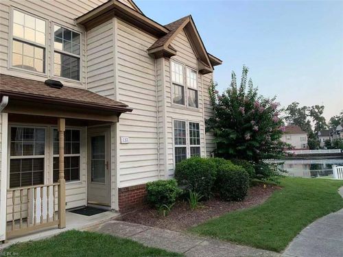 137 Post Oak Rd, Yorktown, VA, 23693-4932 | Card Image