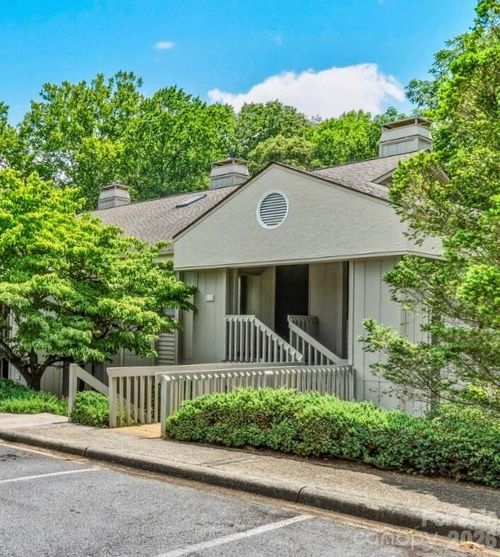 106 Abbey Cir, Asheville, NC, 28805-2495 | Card Image