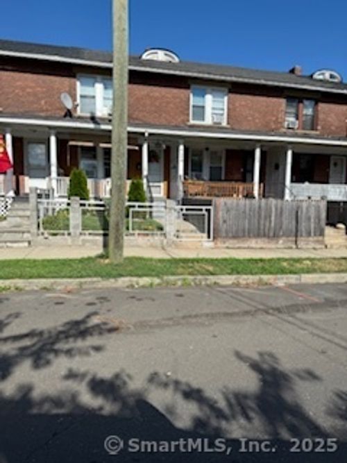 726 Brooks St, Bridgeport, CT, 06608-1216 | Card Image