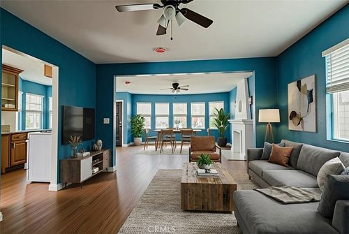 2226 Hauser Blvd, Los Angeles, CA, 90016-2016 | Card Image