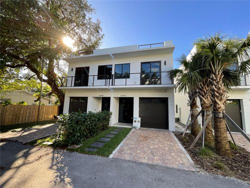 a-3376 Perry Frow Dr, Miami, FL, 33133-5042 | Card Image