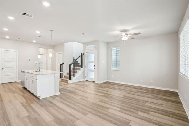 591 Avisa Dr, House other with 3 bedrooms, 3 bathrooms and 2 parking in Kemah TX | Image 15