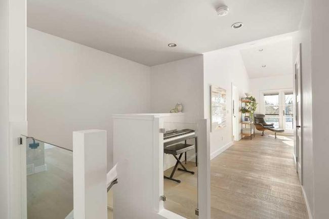 1534 38 Ave Sw, Home with 4 bedrooms, 4 bathrooms and 3 parking in Calgary AB | Image 18