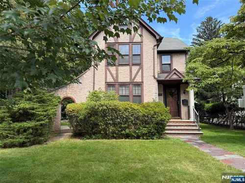 37 Columbus Ave, Harrington Park, NJ, 07640-1805 | Card Image