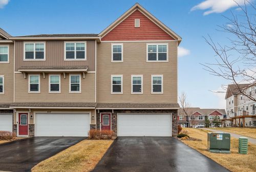 8715 Granite Cir, Woodbury, MN, 55129-2225 | Card Image
