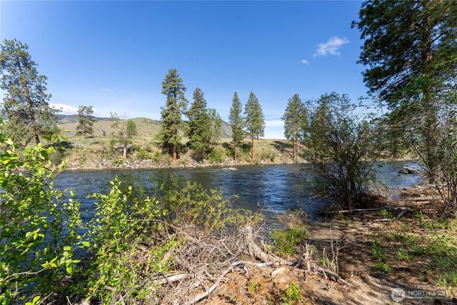 A sandy beach will lead you to your favorite ripple for fishing galore! | Image 13