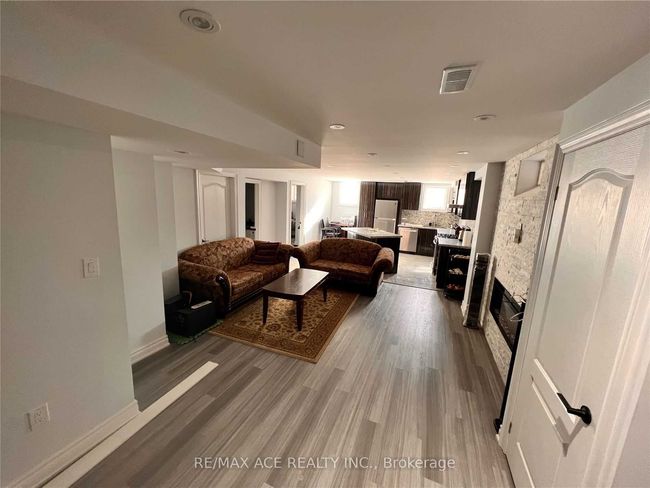 BSMT - 1064 Foxtail Cres, House other with 2 bedrooms, 1 bathrooms and 1 parking in Pickering ON | Image 4