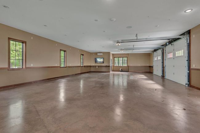 TV or Entertaining area | Image 87