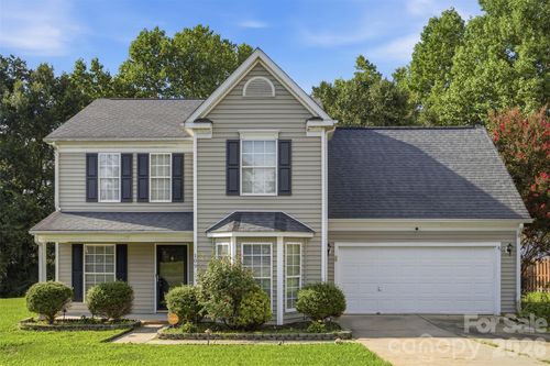 109 Clairwood Dr, Mount Holly, NC, 28120-2803 | Card Image