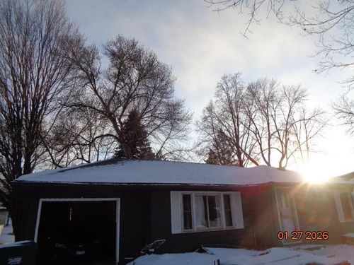 676 Madson Ave Sw, Hutchinson, MN, 55350-2723 | Card Image