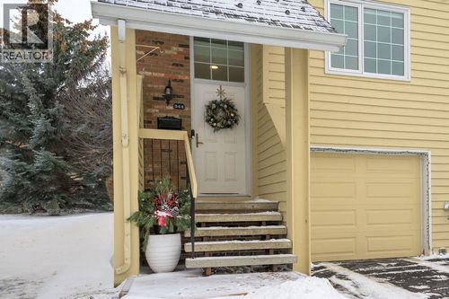 {{alt}} | Card Image