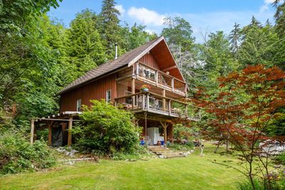 878 W Bay Rd, House other with 3 bedrooms, 2 bathrooms and 6 parking in Gambier Island BC | Image 1