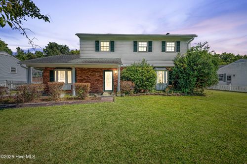 410 Regalwood Dr, Jacksonville, NC, 28546-8618 | Card Image