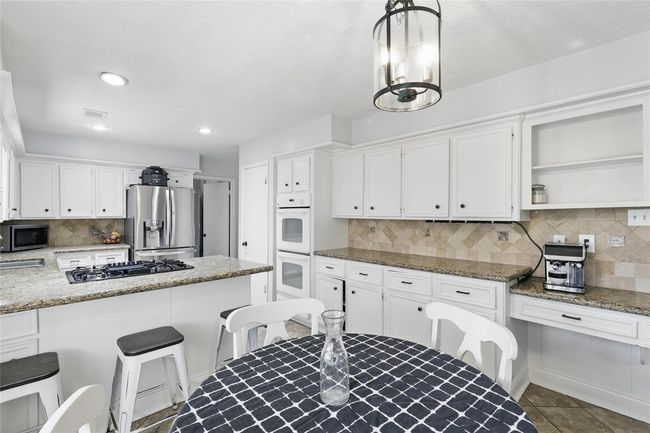 Breakfast + Kitchen | Image 12