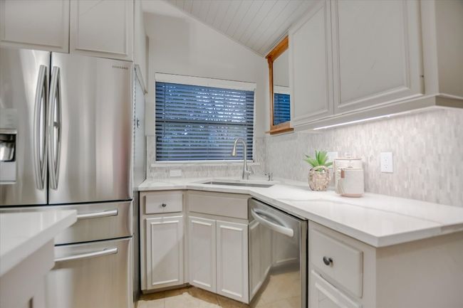 7306 Fireoak Dr, House other with 3 bedrooms, 2 bathrooms and 4 parking in Austin TX | Image 14