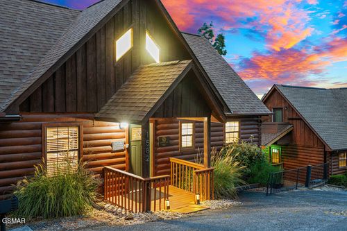 1582 Bears Den Way, Sevierville, TN, 37862 | Card Image