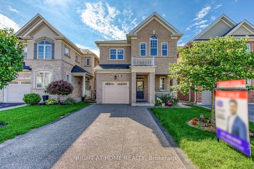 40 Stillwater Cres, Hamilton, ON, L8B1V6 | Card Image