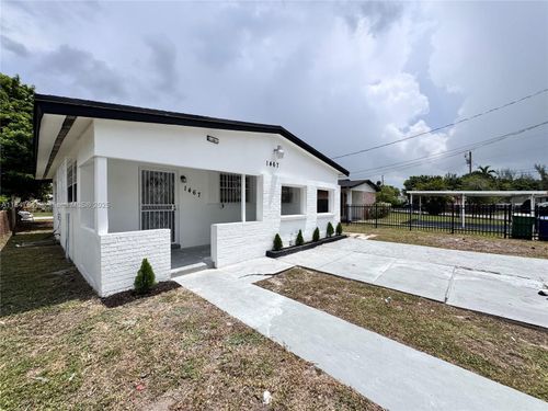 1467 Nw 154th St, Miami Gardens, FL, 33054-2928 | Card Image