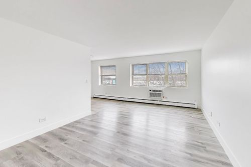 apt-508-7250 N Western Ave, Chicago, IL, 60645-1824 | Card Image