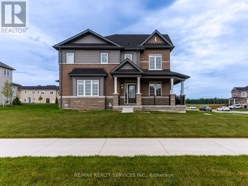 66 Stately Dr, Wasaga Beach, ON, L9Z0A7 | Card Image