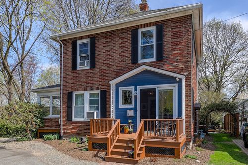 8 Edgewood Ter, Northampton, MA, 01060-4006 | Card Image