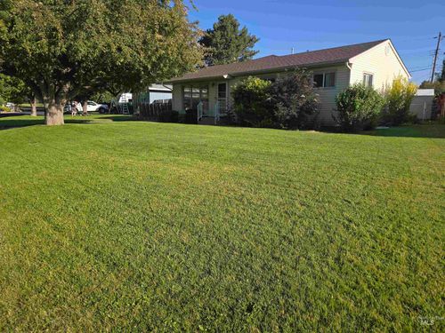 1818 Granada Dr, Twin Falls, ID, 83301-4229 | Card Image