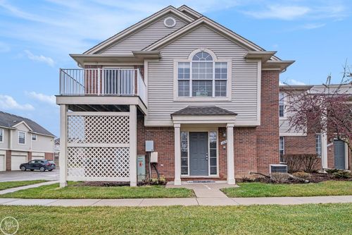 1895 Flagstone Cir, Rochester, MI, 48307-6095 | Card Image