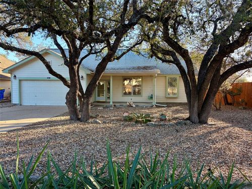 18611 Staghorn Dr, Lago Vista, TX, 78645-8617 | Card Image