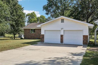 204 Oak Street, House other with 3 bedrooms, 2 bathrooms and null parking in Windsor MO | Image 3