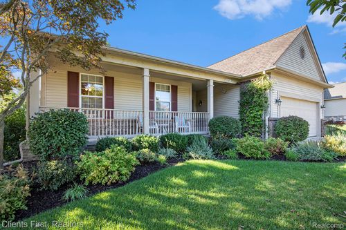 57677 Dakota Dr, New Hudson, MI, 48165-9336 | Card Image