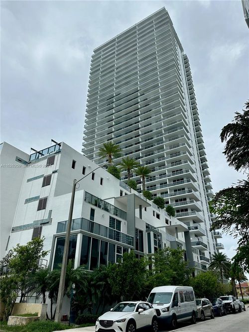 2302-600 Ne 27th St, Miami, FL, 33137-4690 | Card Image