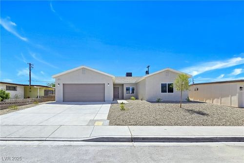 5071 Blanton Dr, Las Vegas, NV, 89122-6605 | Card Image