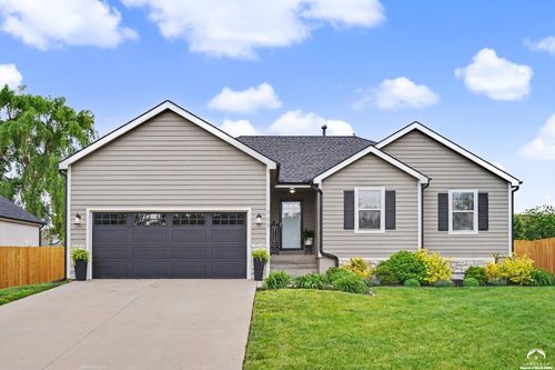 709 Flame Way, Baldwin City, KS, 66006-4212 | Card Image