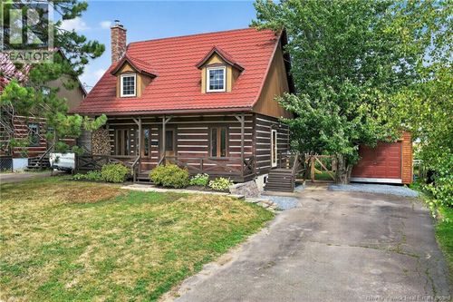 49 Frobisher Ave, Moncton, NB, E1A5R5 | Card Image