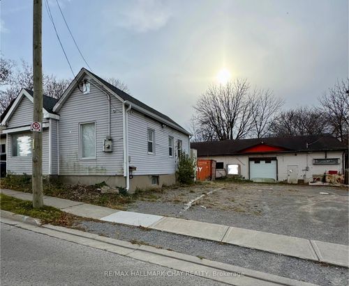 33 Hall St, Oshawa, ON, L1H2Y7 | Card Image