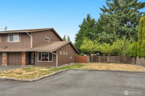 apt-e-1721 Madison St, Everett, WA, 98203-5270 | Card Image