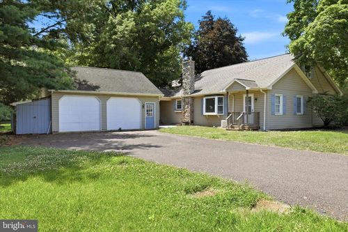 3840 Center Ave, COLLEGEVILLE, PA, 19426-1304 | Card Image
