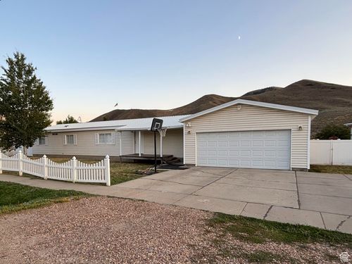 335 W Memorial Park Rd, Henefer, UT, 84033-7703 | Card Image