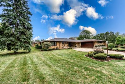 3010 38th Street, House other with 3 bedrooms, 2 bathrooms and 2 parking in Oak Brook IL | Image 3