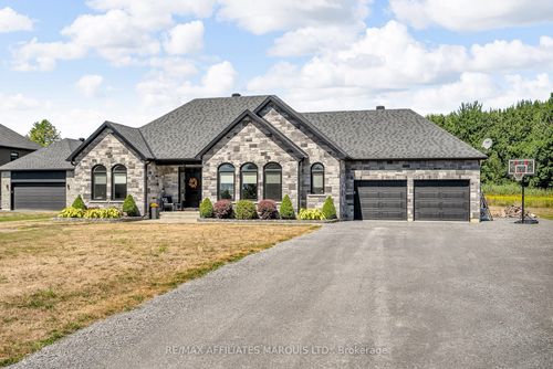 20531 Old Montreal Rd, South Lancaster, ON, K0C2C0 | Card Image