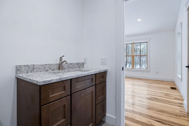 38 Jamesons Flts, Condo with 3 bedrooms, 3 bathrooms and null parking in Manchestr Ctr VT | Image 5